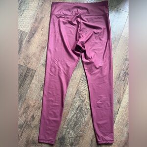 Zyia active‎ lip gloss metallic burgundy leggings women’s size 10